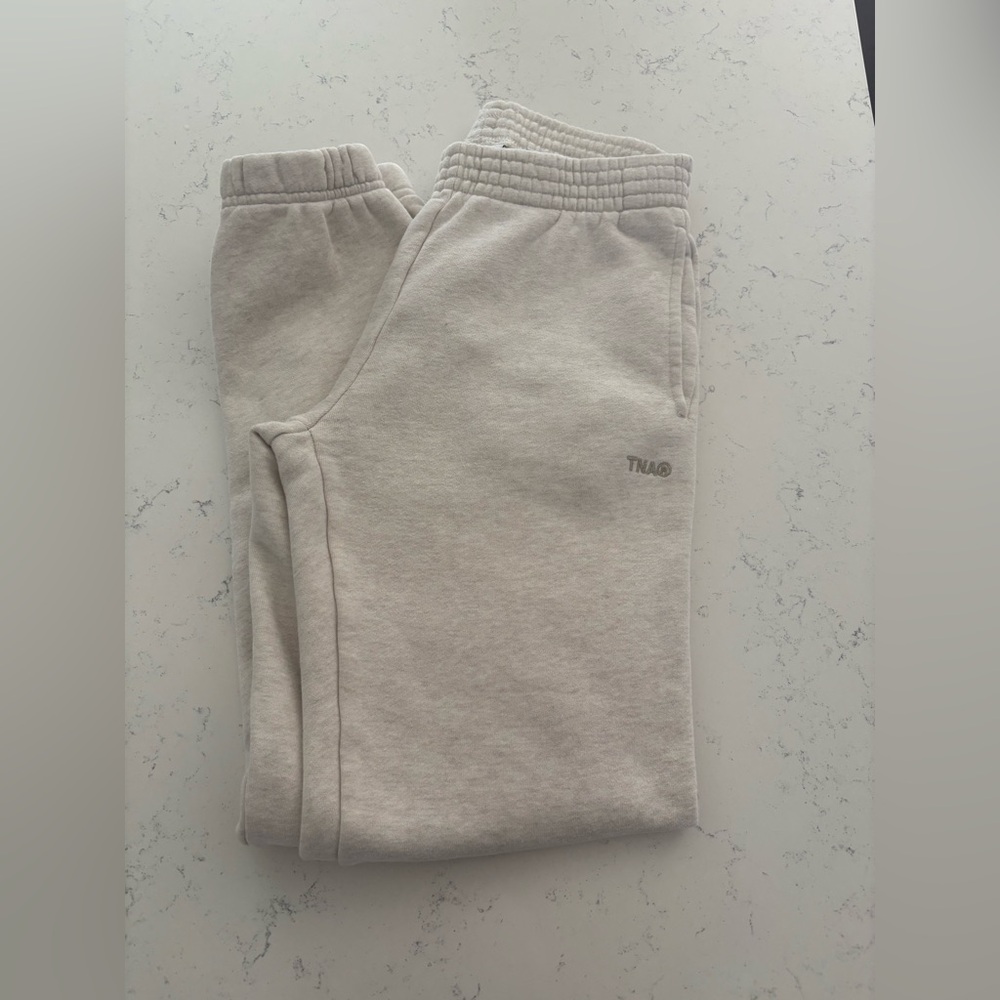 Aritzia TNA Cozy Fleece Sweatpants Perfect Fit in Heather Cloud White - 2XS